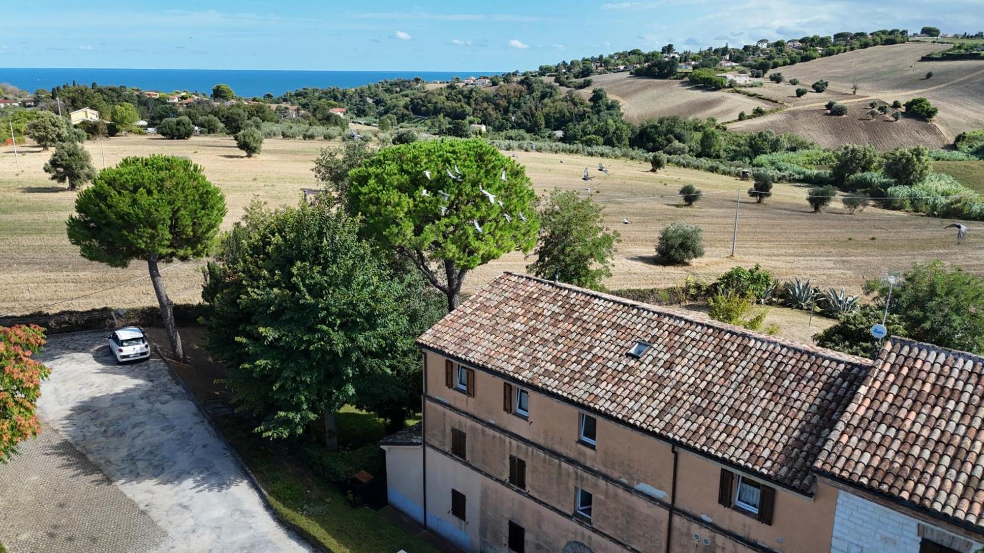 S214 - Sirolo, Trilocale Con Giardino In Zona Tranquillaアパートメント エクステリア 写真